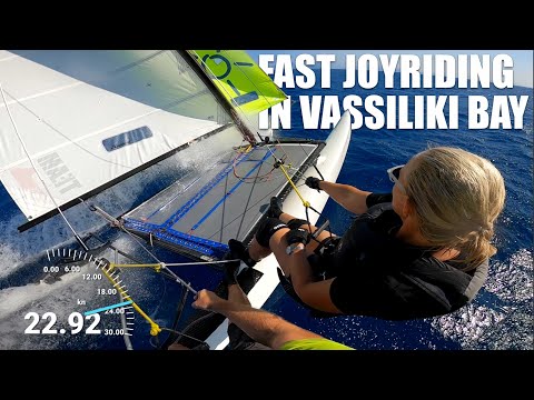 How fast can a Hobie 16 go?
